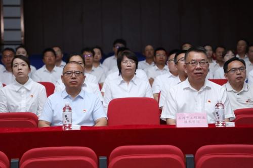 我院组织党员干部赴石河子市监狱开展警示教育活动